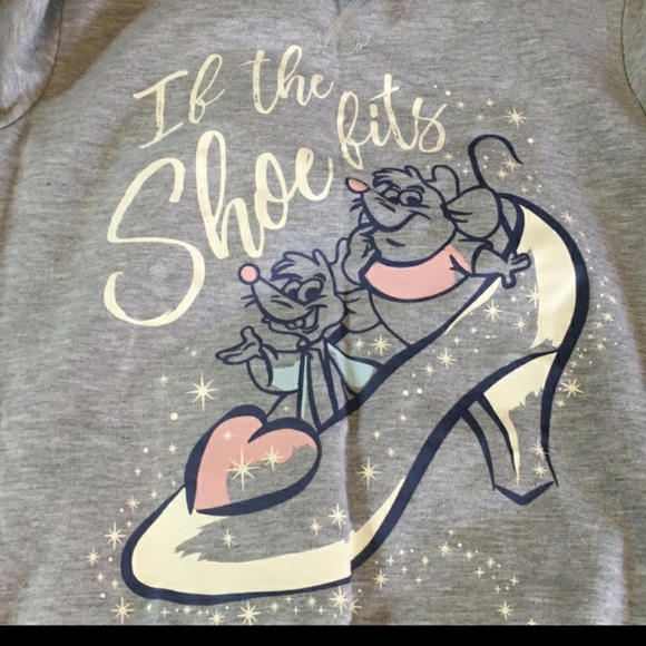 Cinderella Pajama shirt size small - Picture 2 of 2